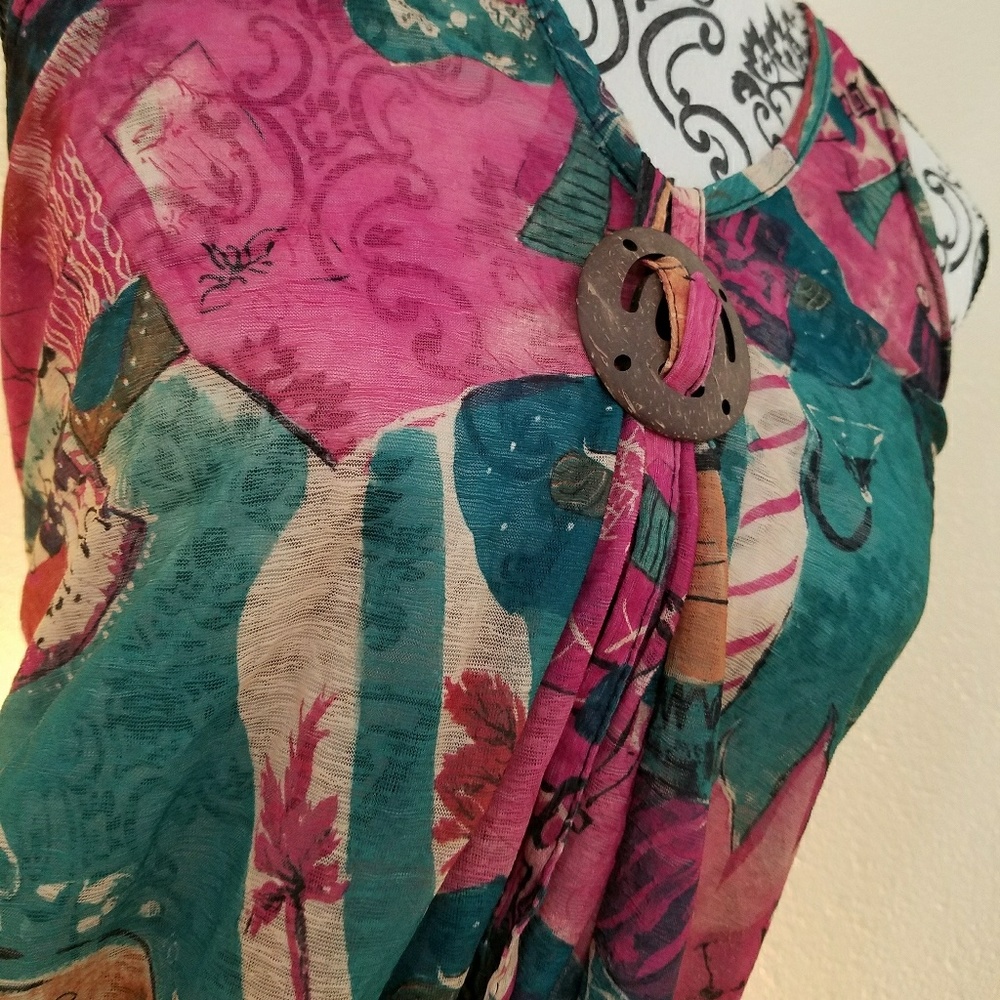 Top - Picture 2 of 4